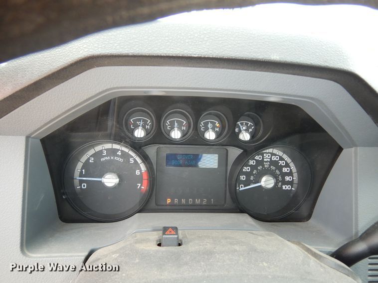 image for item DM3187 2011 Ford F250 Super Duty XL  pickup truck