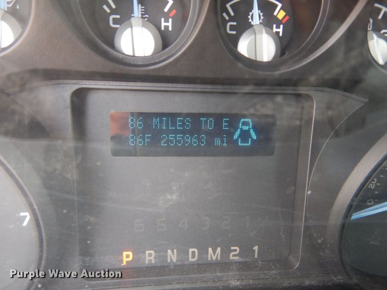 image for item DM3187 2011 Ford F250 Super Duty XL  pickup truck