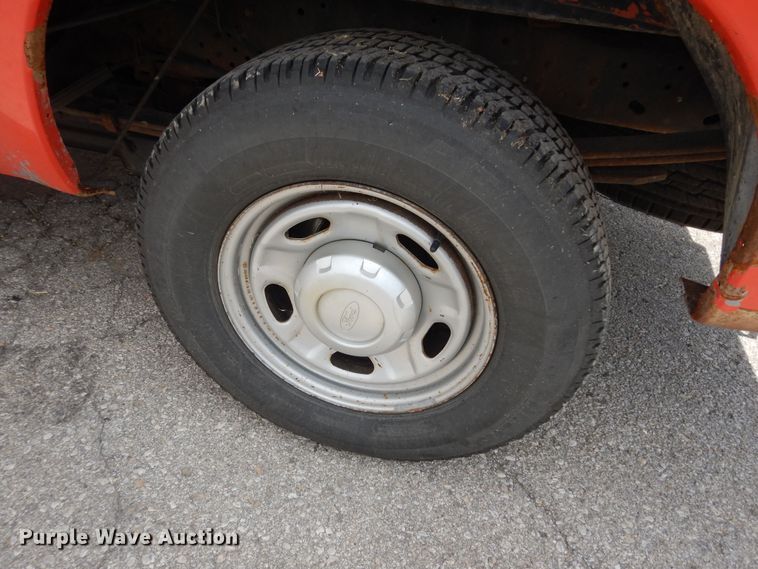 image for item DM3187 2011 Ford F250 Super Duty XL  pickup truck