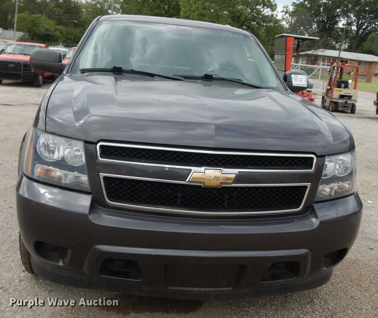 image for item DM3189 2010 Chevrolet Suburban LS  SUV