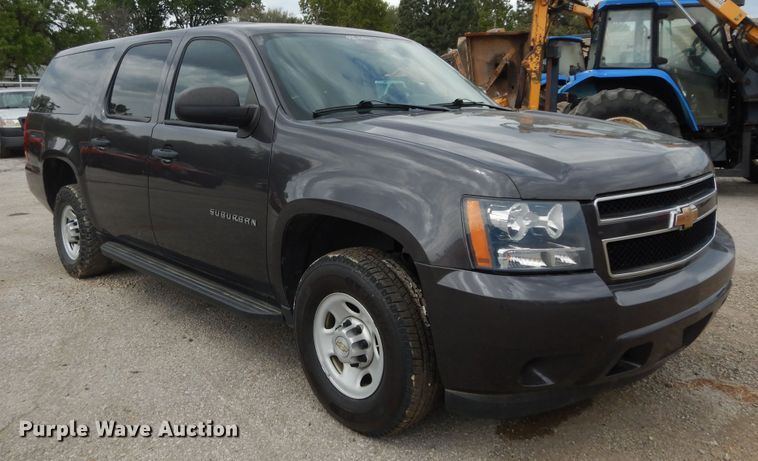 image for item DM3189 2010 Chevrolet Suburban LS  SUV