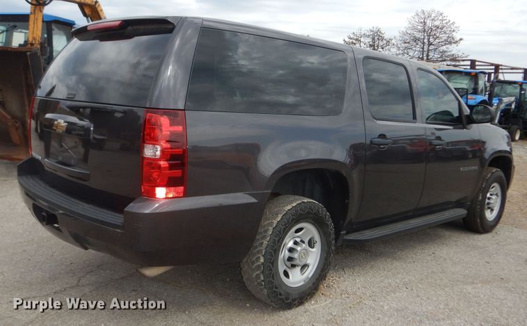 image for item DM3189 2010 Chevrolet Suburban LS  SUV