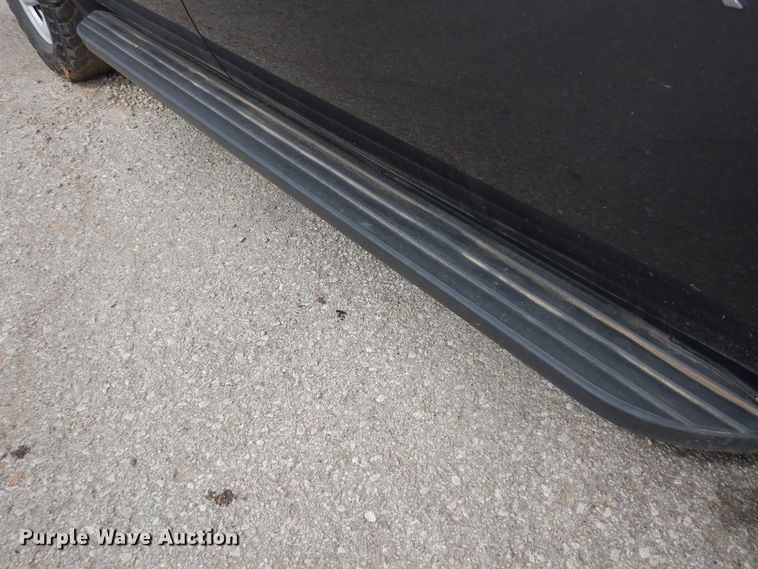 image for item DM3189 2010 Chevrolet Suburban LS  SUV