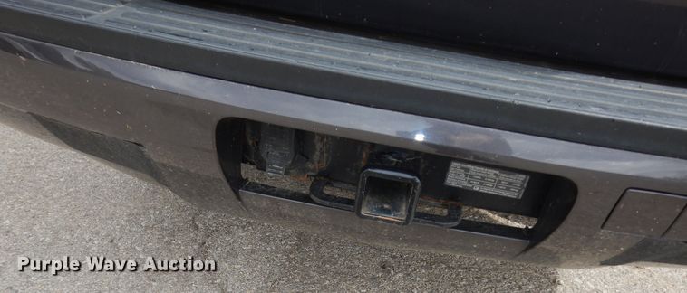 image for item DM3189 2010 Chevrolet Suburban LS  SUV