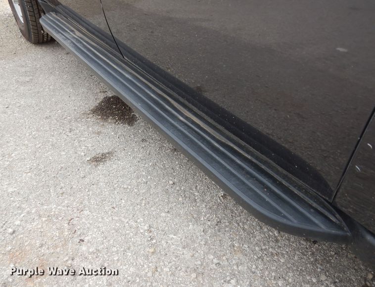 image for item DM3189 2010 Chevrolet Suburban LS  SUV