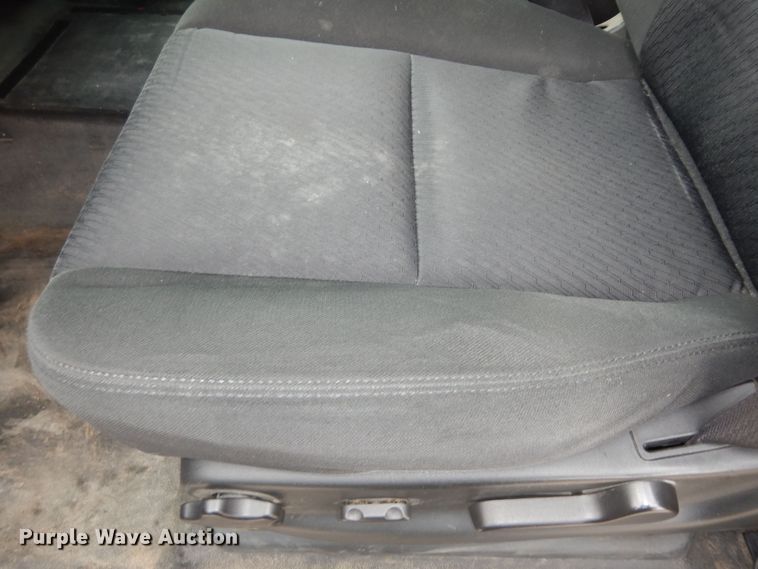 image for item DM3189 2010 Chevrolet Suburban LS  SUV