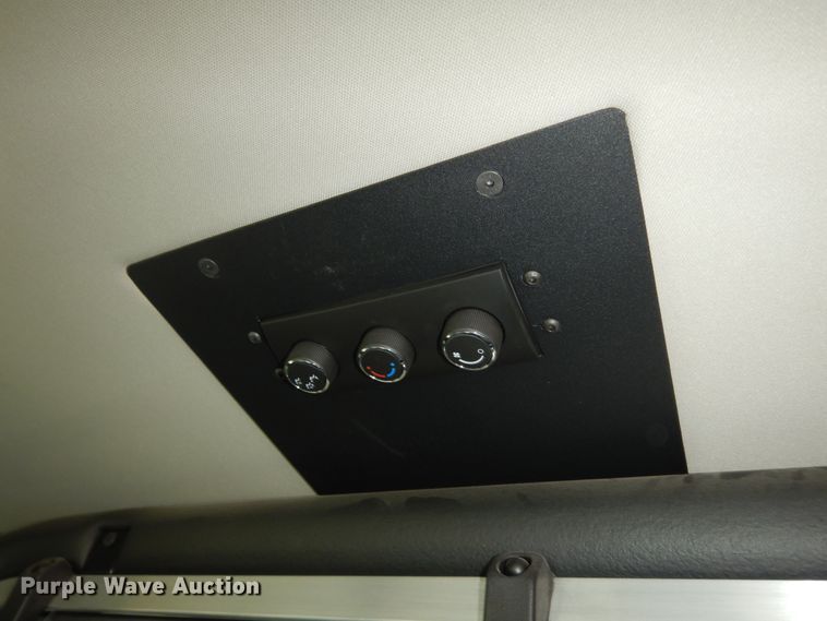 image for item DM3189 2010 Chevrolet Suburban LS  SUV