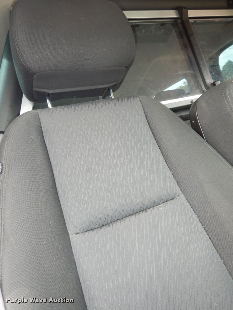 image for item DM3189 2010 Chevrolet Suburban LS  SUV