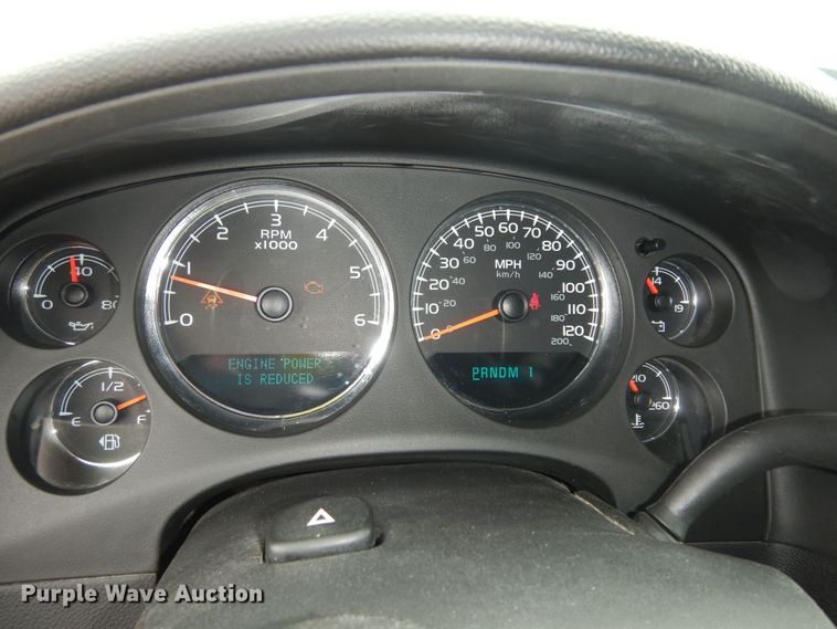 image for item DM3189 2010 Chevrolet Suburban LS  SUV