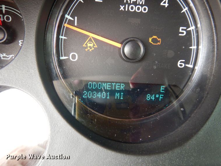 image for item DM3189 2010 Chevrolet Suburban LS  SUV