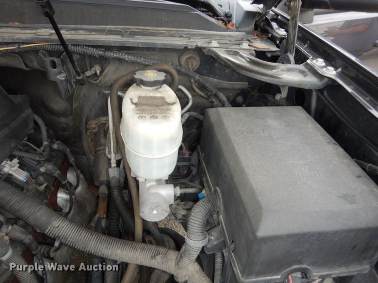 image for item DM3189 2010 Chevrolet Suburban LS  SUV