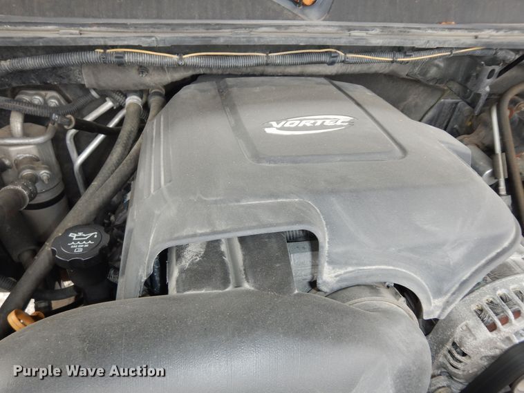 image for item DM3189 2010 Chevrolet Suburban LS  SUV