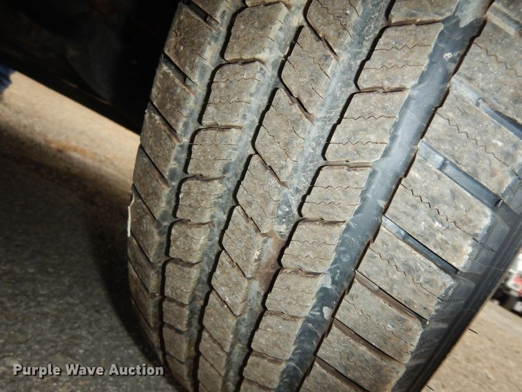 image for item DM3189 2010 Chevrolet Suburban LS  SUV