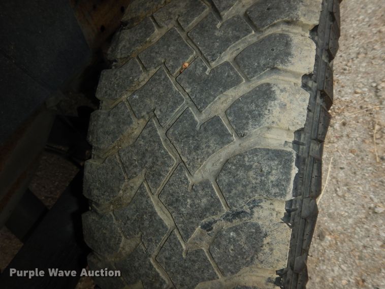 image for item DM3189 2010 Chevrolet Suburban LS  SUV