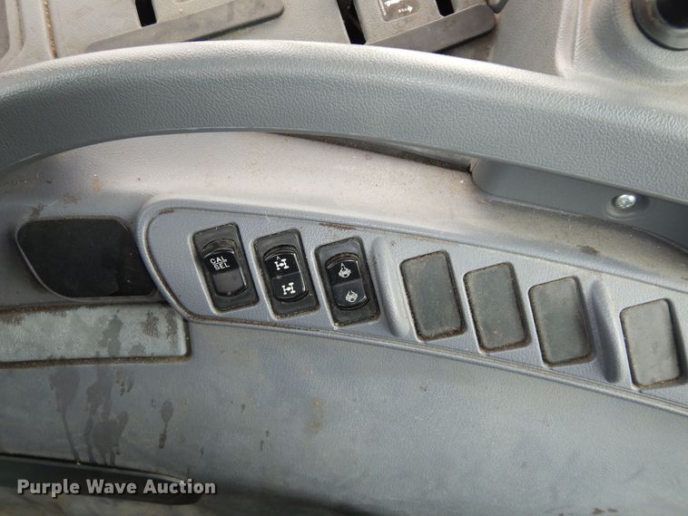 image for item DM3190 2006 New Holland TS115A  4WD tractor