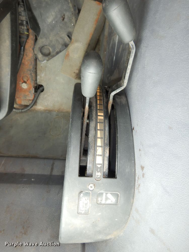 image for item DM3190 2006 New Holland TS115A  4WD tractor