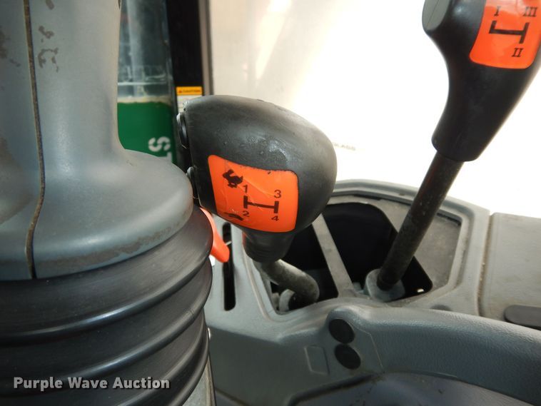 image for item DM3190 2006 New Holland TS115A  4WD tractor