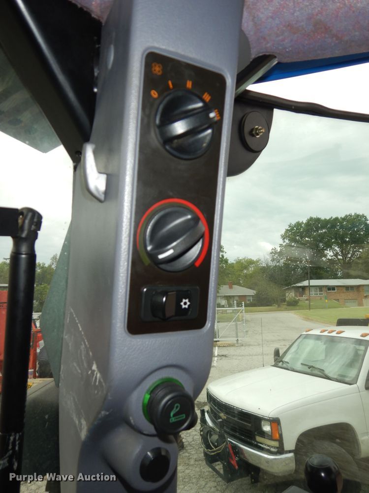 image for item DM3190 2006 New Holland TS115A  4WD tractor