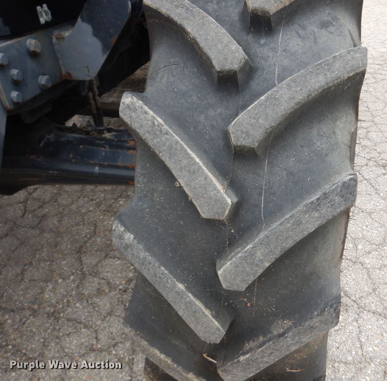 image for item DM3190 2006 New Holland TS115A  4WD tractor