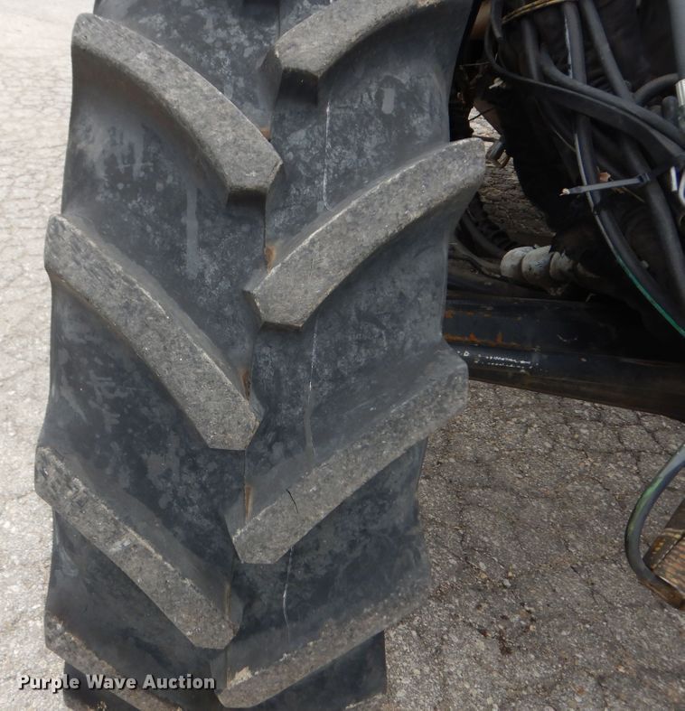 image for item DM3190 2006 New Holland TS115A  4WD tractor