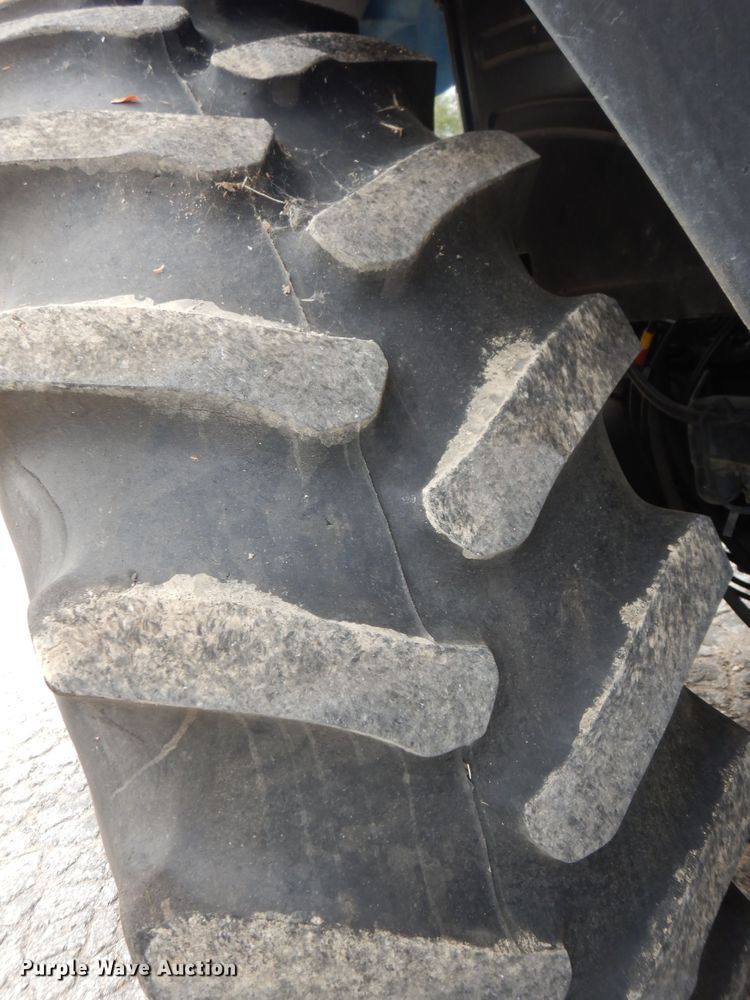 image for item DM3190 2006 New Holland TS115A  4WD tractor