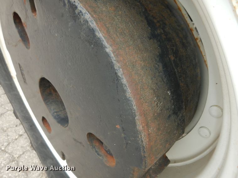 image for item DM3190 2006 New Holland TS115A  4WD tractor