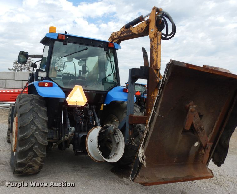 image for item DM3191 2002 New Holland TS110  tractor