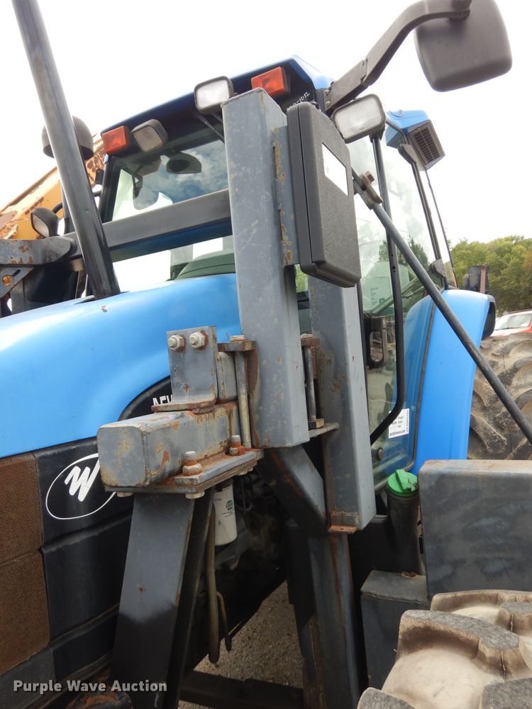 image for item DM3191 2002 New Holland TS110  tractor