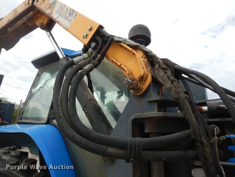 image for item DM3191 2002 New Holland TS110  tractor