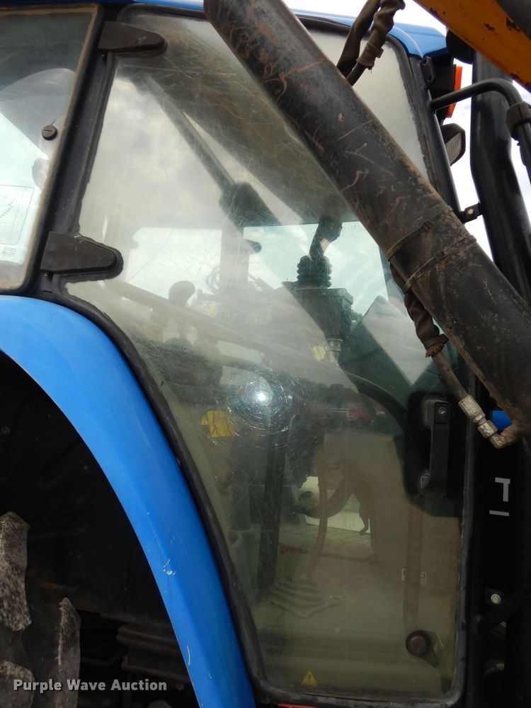 image for item DM3191 2002 New Holland TS110  tractor