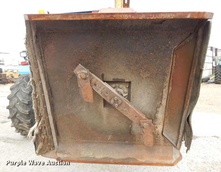 image for item DM3191 2002 New Holland TS110  tractor