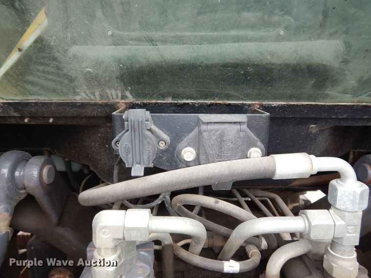 image for item DM3191 2002 New Holland TS110  tractor