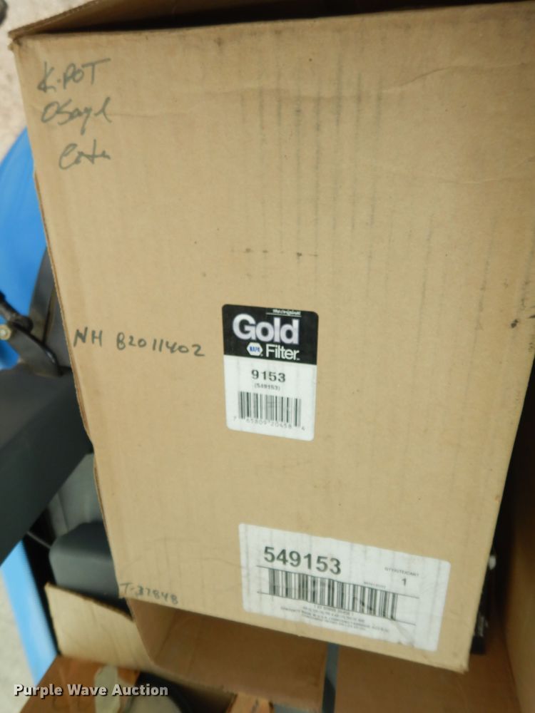 image for item DM3191 2002 New Holland TS110  tractor