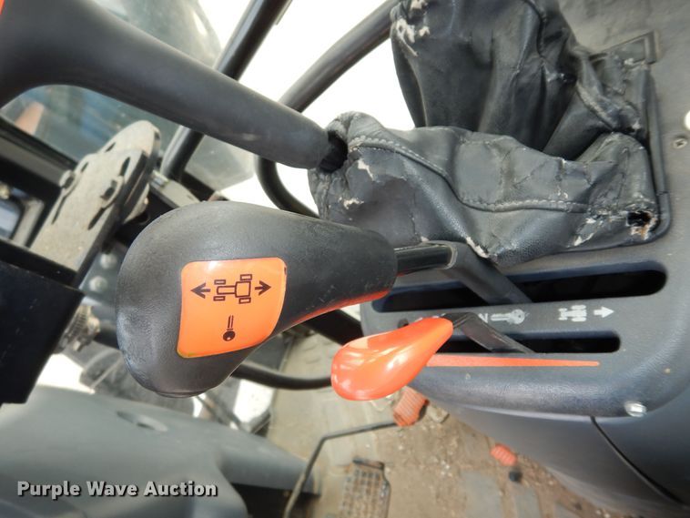 image for item DM3191 2002 New Holland TS110  tractor