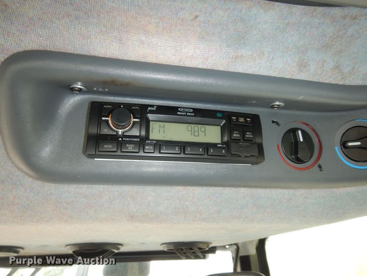 image for item DM3191 2002 New Holland TS110  tractor