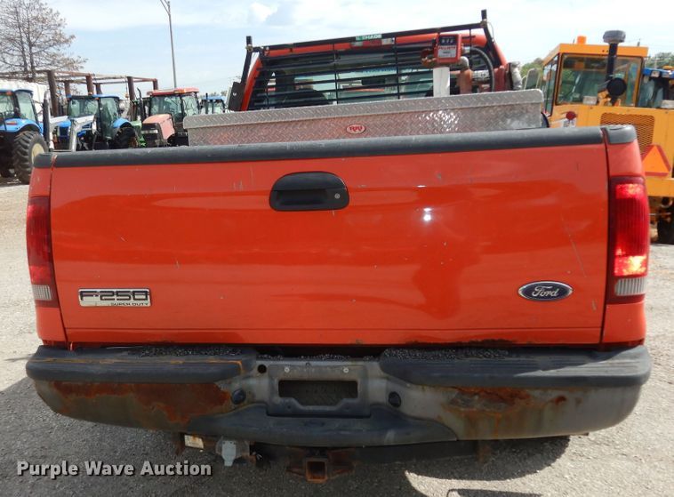 image for item DM3192 2006 Ford F250 Super Duty XL  pickup truck