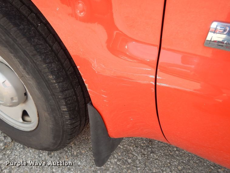 image for item DM3192 2006 Ford F250 Super Duty XL  pickup truck