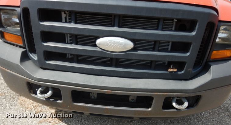 image for item DM3192 2006 Ford F250 Super Duty XL  pickup truck