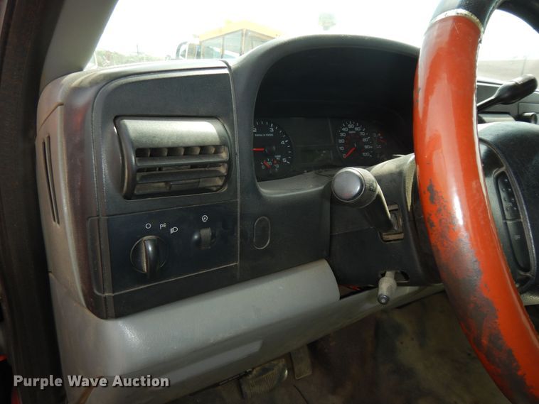 image for item DM3192 2006 Ford F250 Super Duty XL  pickup truck