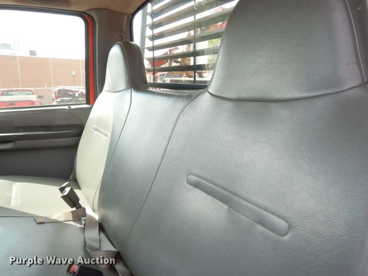 image for item DM3192 2006 Ford F250 Super Duty XL  pickup truck