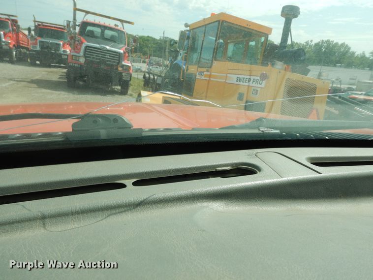 image for item DM3192 2006 Ford F250 Super Duty XL  pickup truck