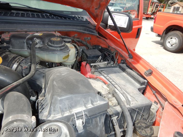 image for item DM3192 2006 Ford F250 Super Duty XL  pickup truck