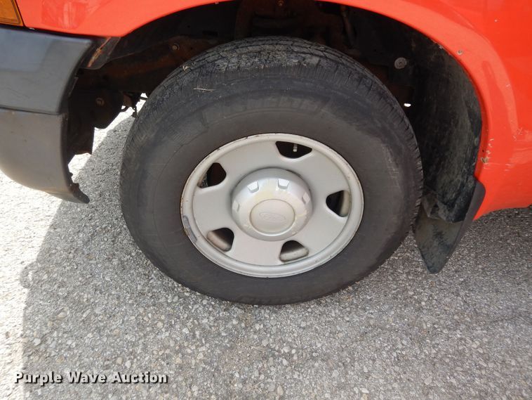 image for item DM3192 2006 Ford F250 Super Duty XL  pickup truck