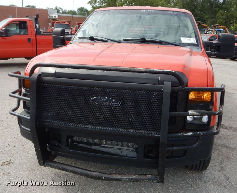 image for item DM3193 2008 Ford F250 Super Duty XL  Crew Cab pickup truck