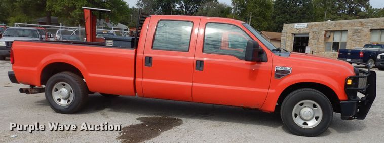 image for item DM3193 2008 Ford F250 Super Duty XL  Crew Cab pickup truck