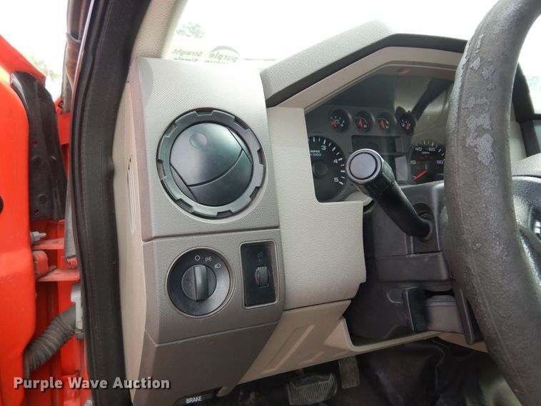 image for item DM3193 2008 Ford F250 Super Duty XL  Crew Cab pickup truck