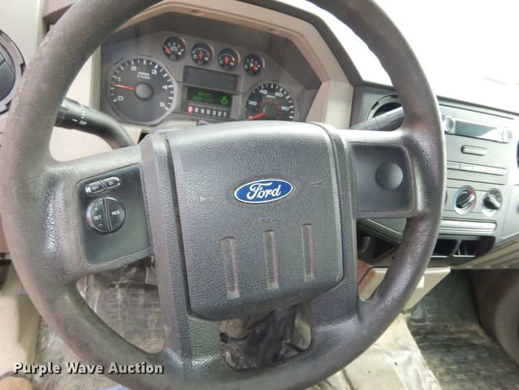 image for item DM3193 2008 Ford F250 Super Duty XL  Crew Cab pickup truck