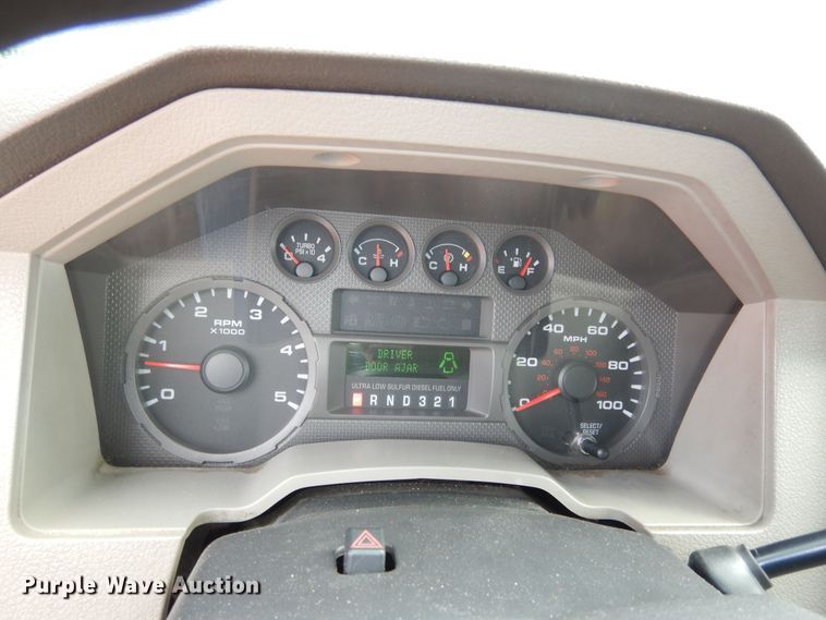 image for item DM3193 2008 Ford F250 Super Duty XL  Crew Cab pickup truck