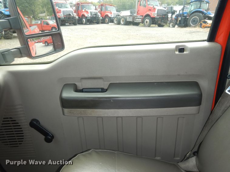 image for item DM3193 2008 Ford F250 Super Duty XL  Crew Cab pickup truck