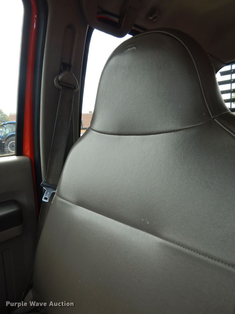 image for item DM3193 2008 Ford F250 Super Duty XL  Crew Cab pickup truck